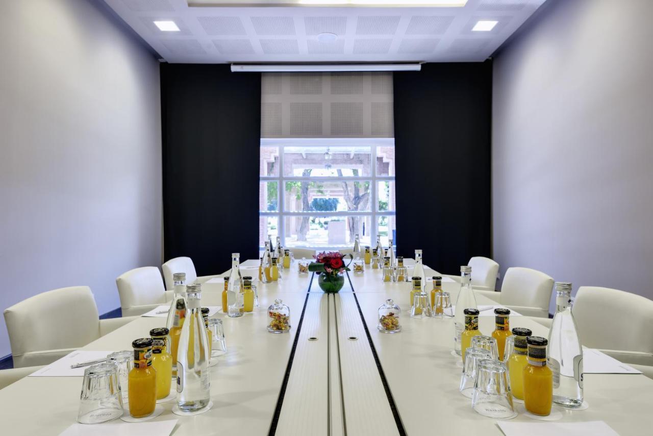 Barcelo Palmeraie Oasis Resort (Adults Only) Marrakesh Esterno foto Meeting room