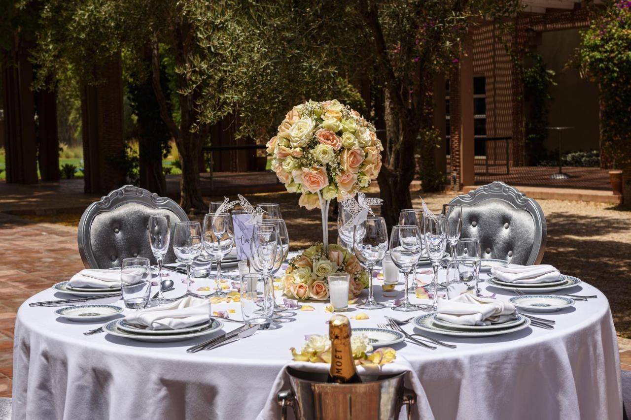 Barcelo Palmeraie Oasis Resort (Adults Only) Marrakesh Esterno foto A table set for a wedding reception