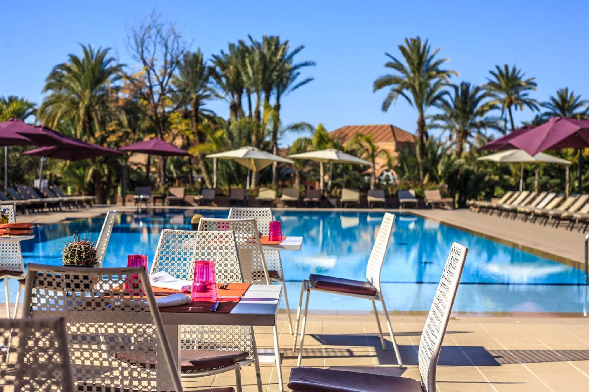 Barcelo Palmeraie Oasis Resort (Adults Only) Marrakesh Esterno foto The swimming pool at the hotel