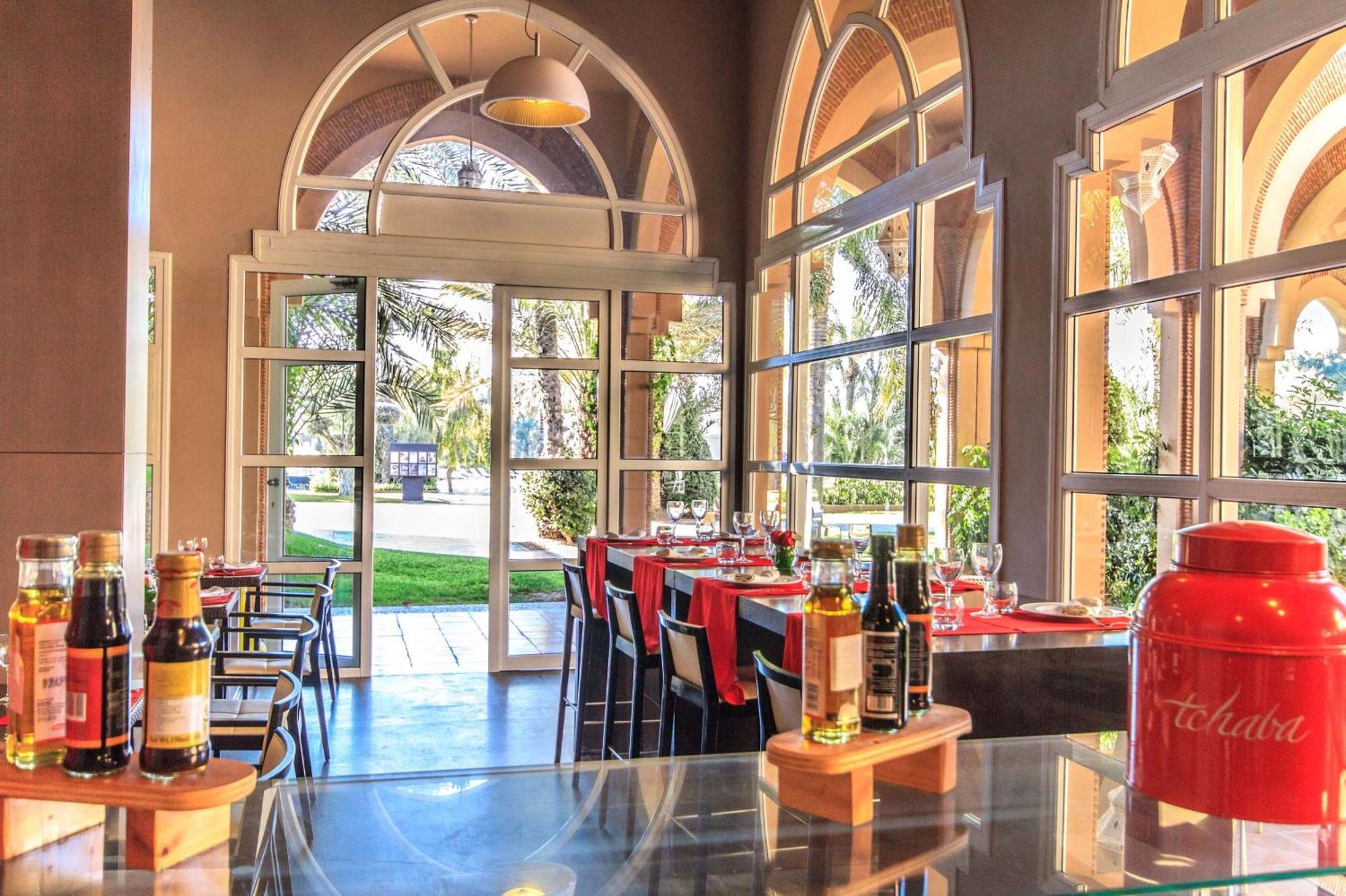 Barcelo Palmeraie Oasis Resort (Adults Only) Marrakesh Esterno foto The interior of the restaurant