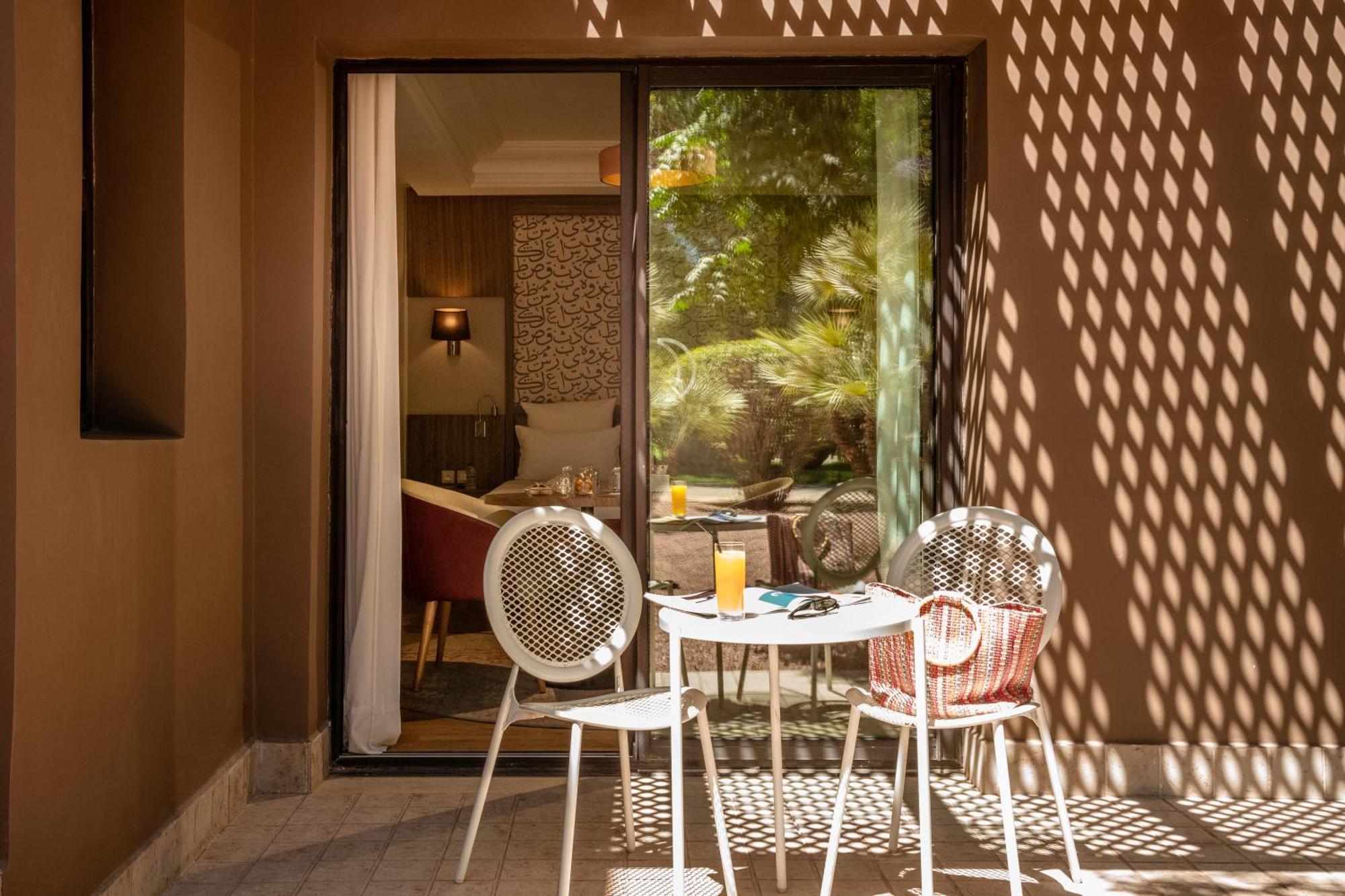 Barcelo Palmeraie Oasis Resort (Adults Only) Marrakesh Esterno foto A room at the hotel