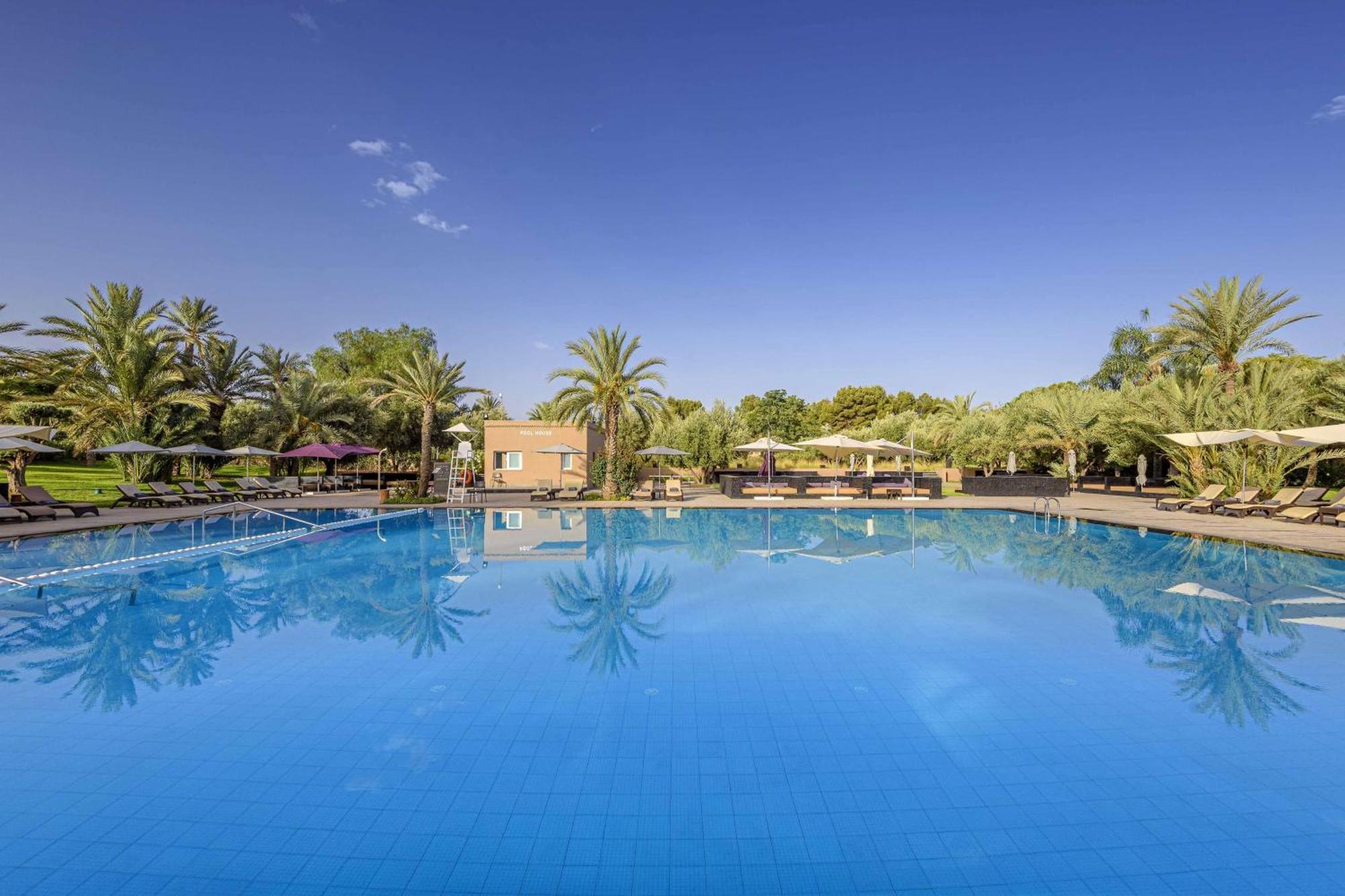 Barcelo Palmeraie Oasis Resort (Adults Only) Marrakesh Esterno foto The swimming pool at the hotel